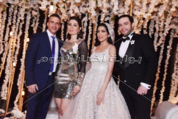 مصطفى حجاج يُشعل زفاف «بحري ودينا»