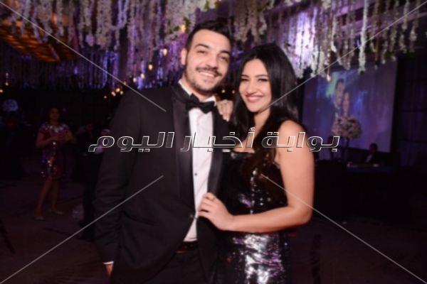 مصطفى حجاج يُشعل زفاف «بحري ودينا»