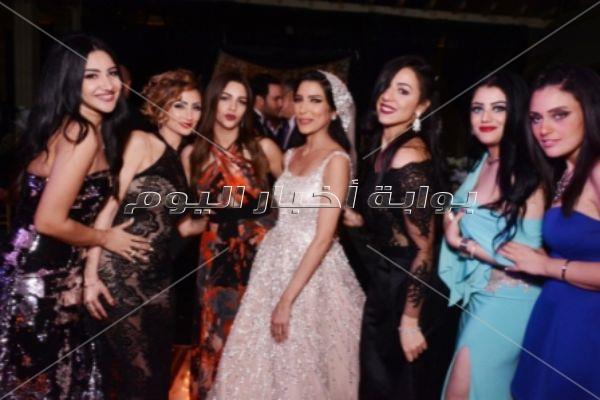 مصطفى حجاج يُشعل زفاف «بحري ودينا»