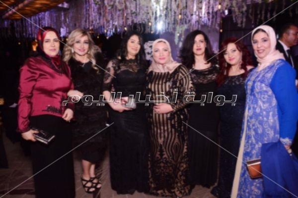 مصطفى حجاج يُشعل زفاف «بحري ودينا»