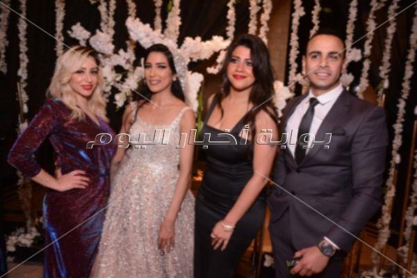 مصطفى حجاج يُشعل زفاف «بحري ودينا»