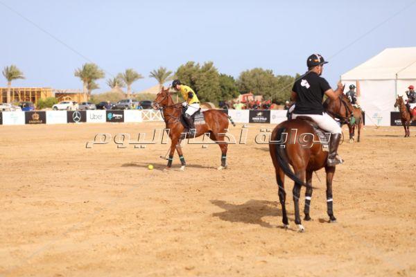 حسين فهمي وشيرين رضا ووالي في نصف نهائي بطولة «البولو بيتش»