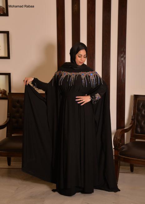 فساتين زفاف وسهرة من ساحل سوريا