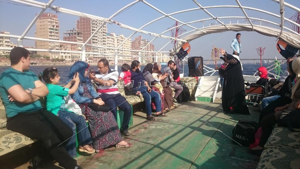 الغرباوية يستكملون فرحتهم باستقبال عيد الفطر لليوم الثانى