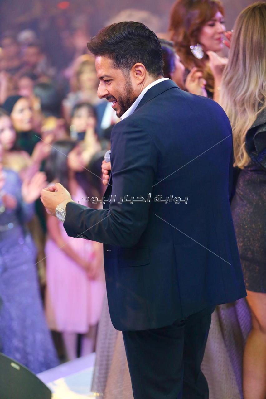 حماقي يتألق في زفاف «الأمين ونسمة»