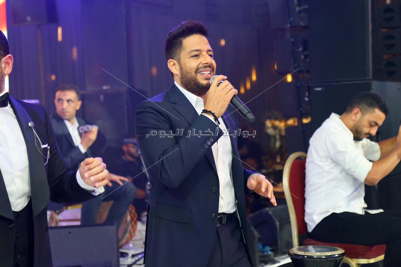 حماقي يتألق في زفاف «الأمين ونسمة»