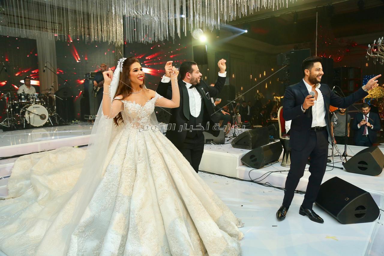 حماقي يتألق في زفاف «الأمين ونسمة»