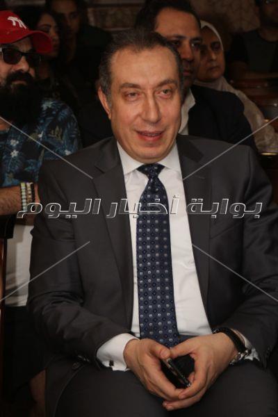 الفنان عمرو عبد العزيز يحتفل بعقد قران شقيقتة بحضور الفنانين