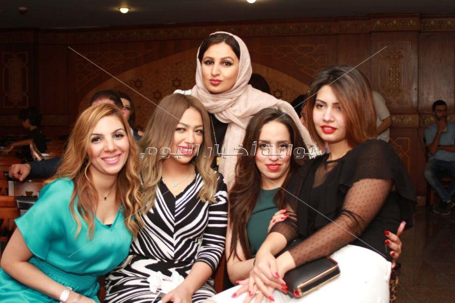 الفنان عمرو عبد العزيز يحتفل بعقد قران شقيقتة بحضور الفنانين