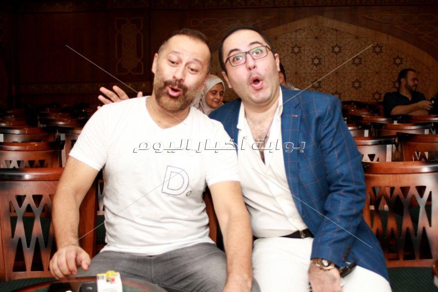 الفنان عمرو عبد العزيز يحتفل بعقد قران شقيقتة بحضور الفنانين