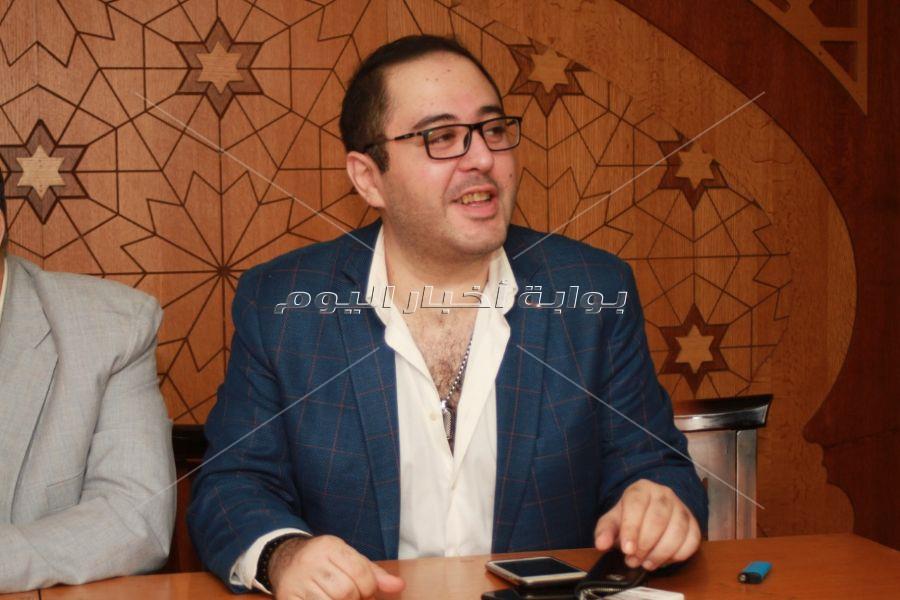 الفنان عمرو عبد العزيز يحتفل بعقد قران شقيقتة بحضور الفنانين