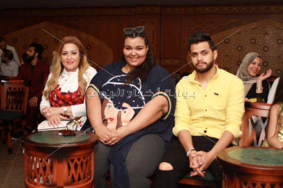 الفنان عمرو عبد العزيز يحتفل بعقد قران شقيقتة بحضور الفنانين