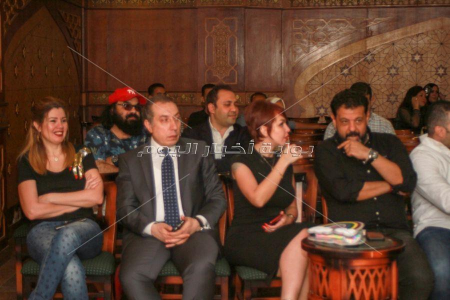 الفنان عمرو عبد العزيز يحتفل بعقد قران شقيقتة بحضور الفنانين