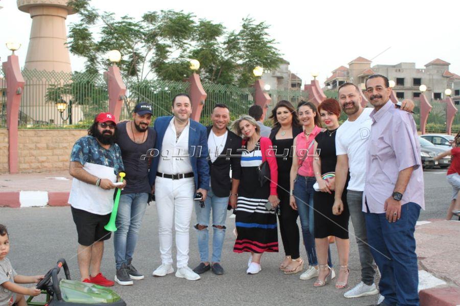 الفنان عمرو عبد العزيز يحتفل بعقد قران شقيقتة بحضور الفنانين
