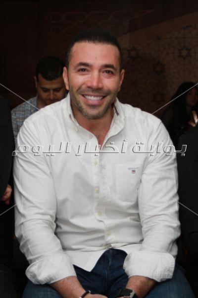 الفنان عمرو عبد العزيز يحتفل بعقد قران شقيقتة بحضور الفنانين