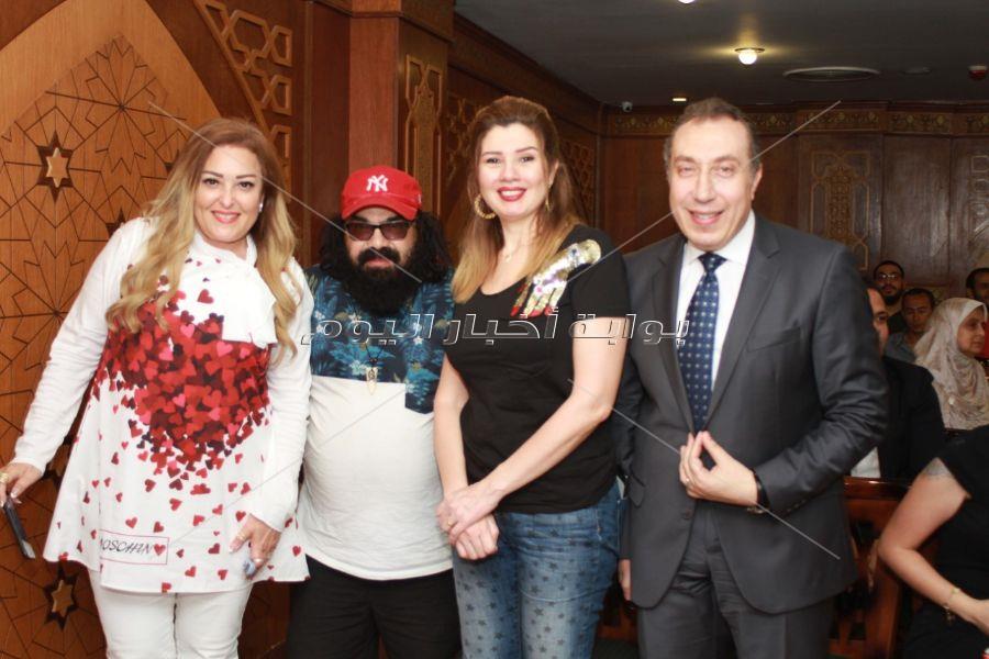 الفنان عمرو عبد العزيز يحتفل بعقد قران شقيقتة بحضور الفنانين