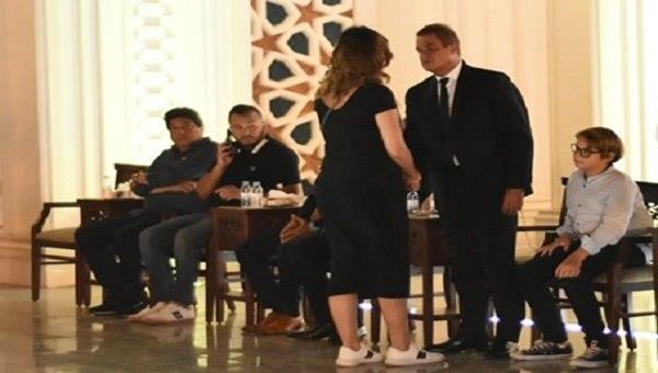 الهضبة ودينا الشربيني وإلهام شاهين ولطفي في عزاء والد حمادة إسماعيل