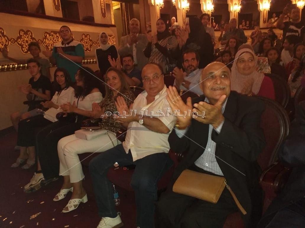 فاطمة ناعوت ومجدى صابر يشهدان المتفائل على المسرح القومى