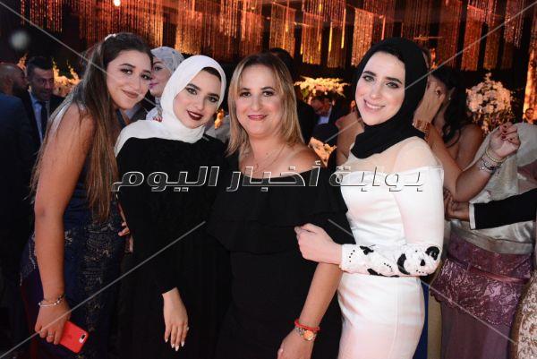 حكيم وشيبة والليثي وصافينار يُشعلون زفاف «جهاد ويسرا»