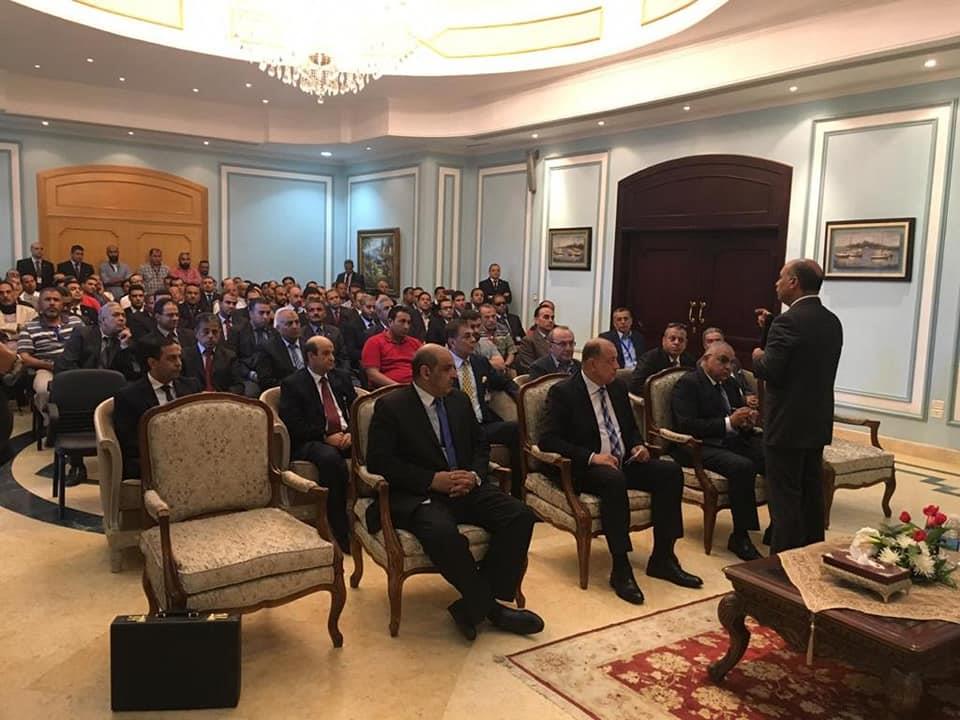 وزير الطيران المدني يتفقد المنظومة وأنظمة كاميرات المراقبة بمطار شرم الشيخ 