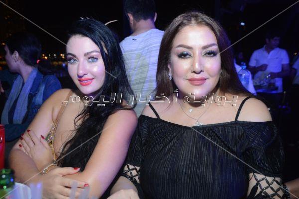 صوفينار وكاريكا وإيناس النجار في عيد ميلاد بشرى