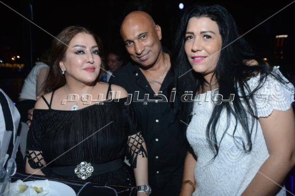 صوفينار وكاريكا وإيناس النجار في عيد ميلاد بشرى