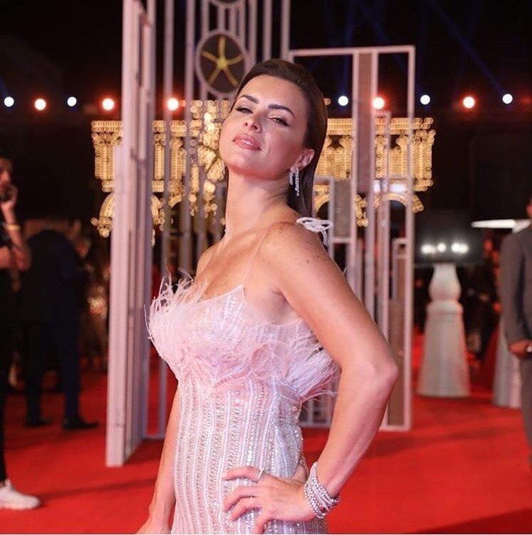 مصممة أزياء: أزياء مهرجان الجونة 2019 مواكبة لموضة هذا العام