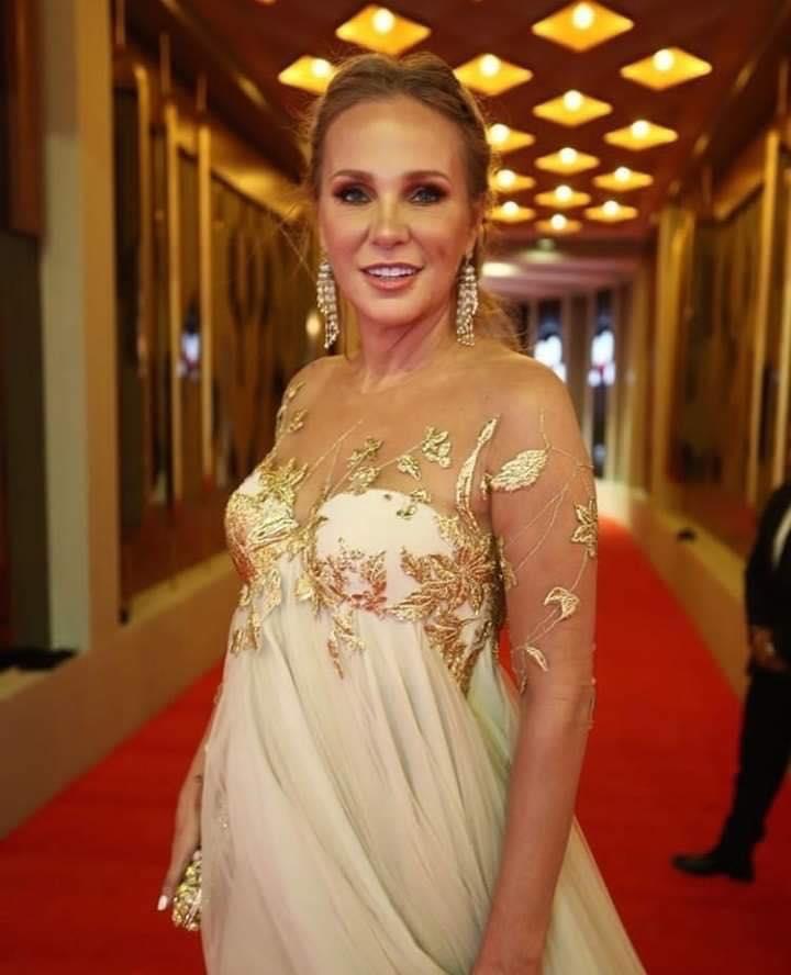 مصممة أزياء: أزياء مهرجان الجونة 2019 مواكبة لموضة هذا العام