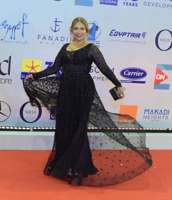 مصممة أزياء: أزياء مهرجان الجونة 2019 مواكبة لموضة هذا العام