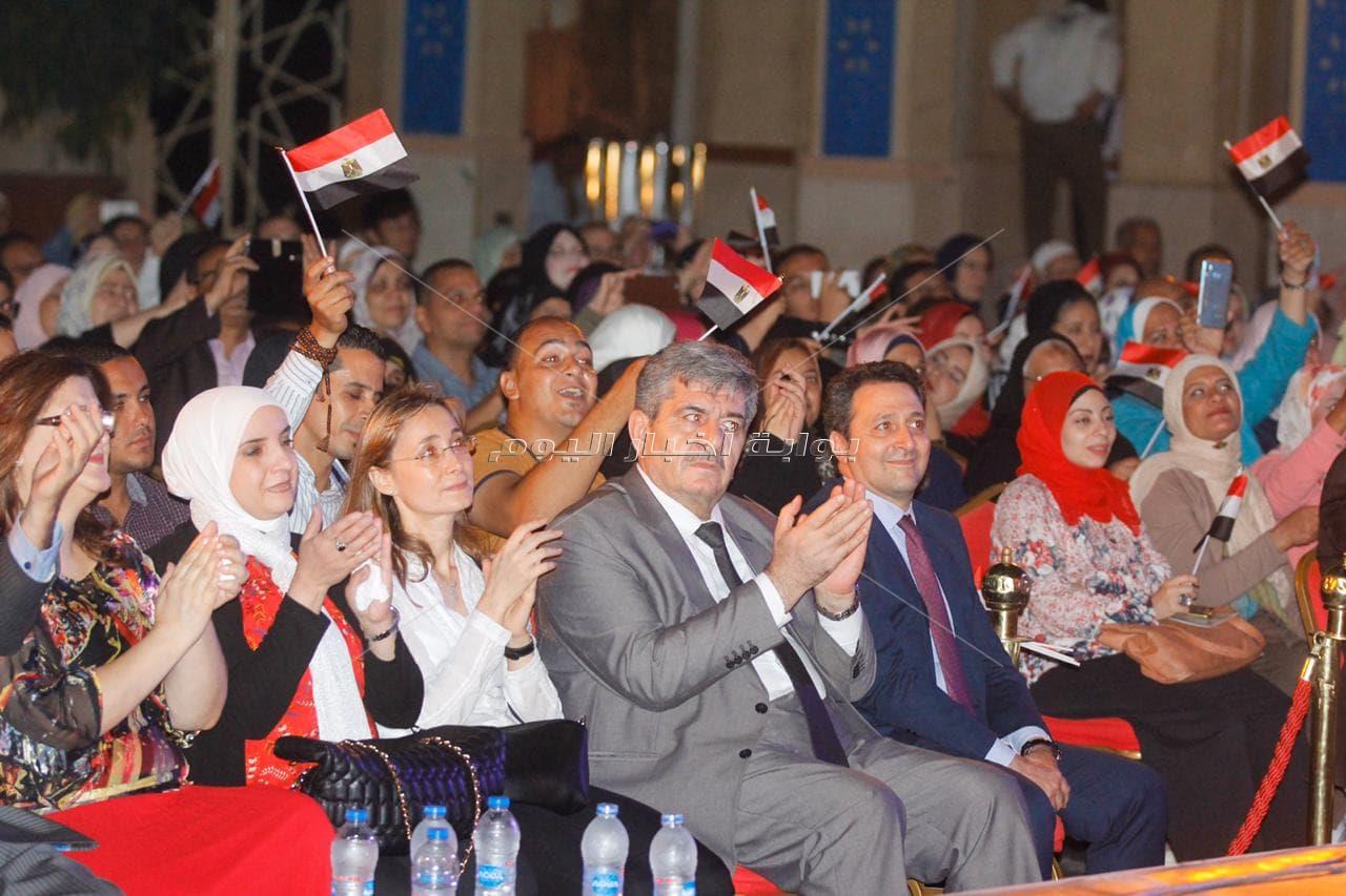 فرقة "أبو شعر" تتألق في حفل الأوبرا