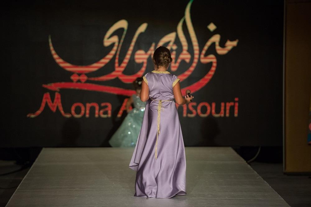 عارضات أزياء أطفال يبهرن الحضور فى مهرجان جوائز الموضة العالمية بدبى