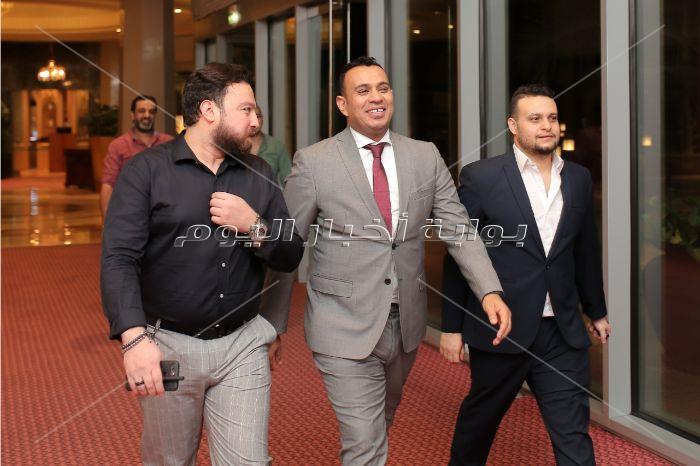 هشام عباس والليثي ودينا نجوم زفاف «محمود وزينب»