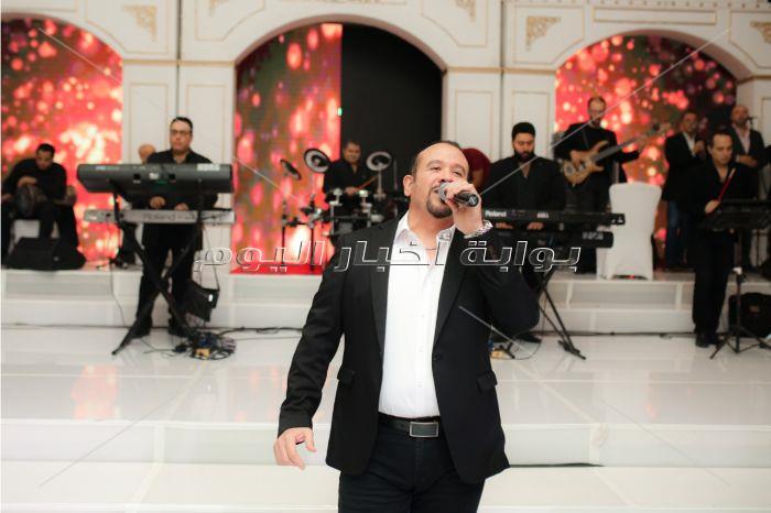 هشام عباس والليثي ودينا نجوم زفاف «محمود وزينب»