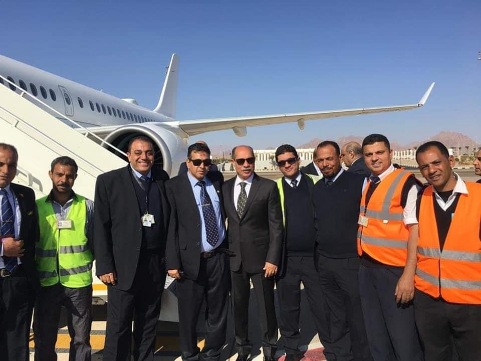 بالصور وزير الطيران المدنى يكرم رجال الخدمات الأرضية لأبنائه العاملين بمطار شرم الشيخ