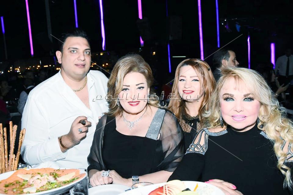 نجوم الفن والإعلام يحتفلون بعيد ميلاد إيناس عز الدين