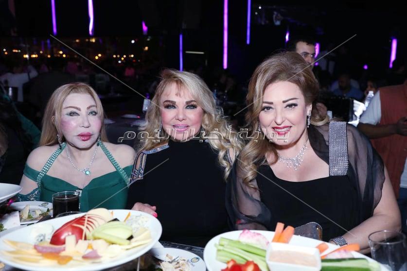 نجوم الفن والإعلام يحتفلون بعيد ميلاد إيناس عز الدين