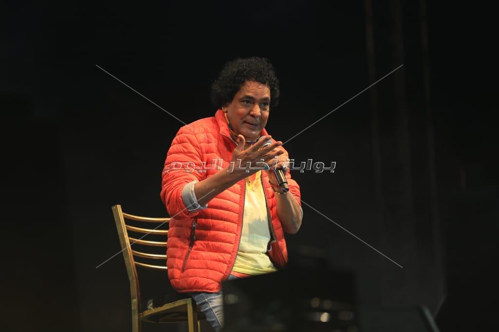  محمد منير يتألق بحفل نادي هليوبوليس