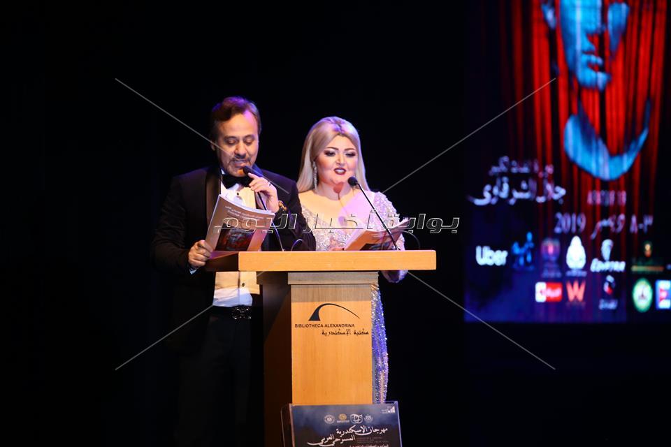 أجواء كرنفالية ولمسة وفاء في افتتاح مهرجان الإسكندرية للمسرح العربي