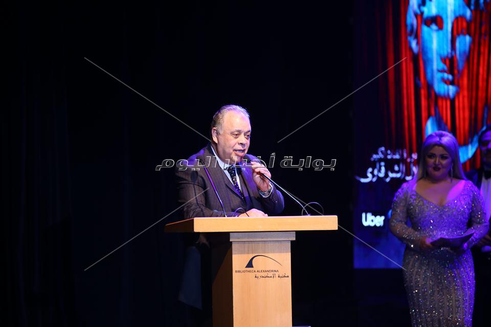 أجواء كرنفالية ولمسة وفاء في افتتاح مهرجان الإسكندرية للمسرح العربي