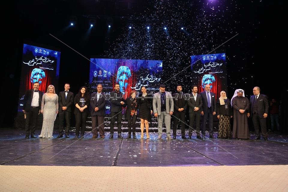 أجواء كرنفالية ولمسة وفاء في افتتاح مهرجان الإسكندرية للمسرح العربي