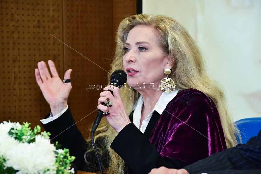  تكريم رغدة عن مشوارها الفني بقصر السينما