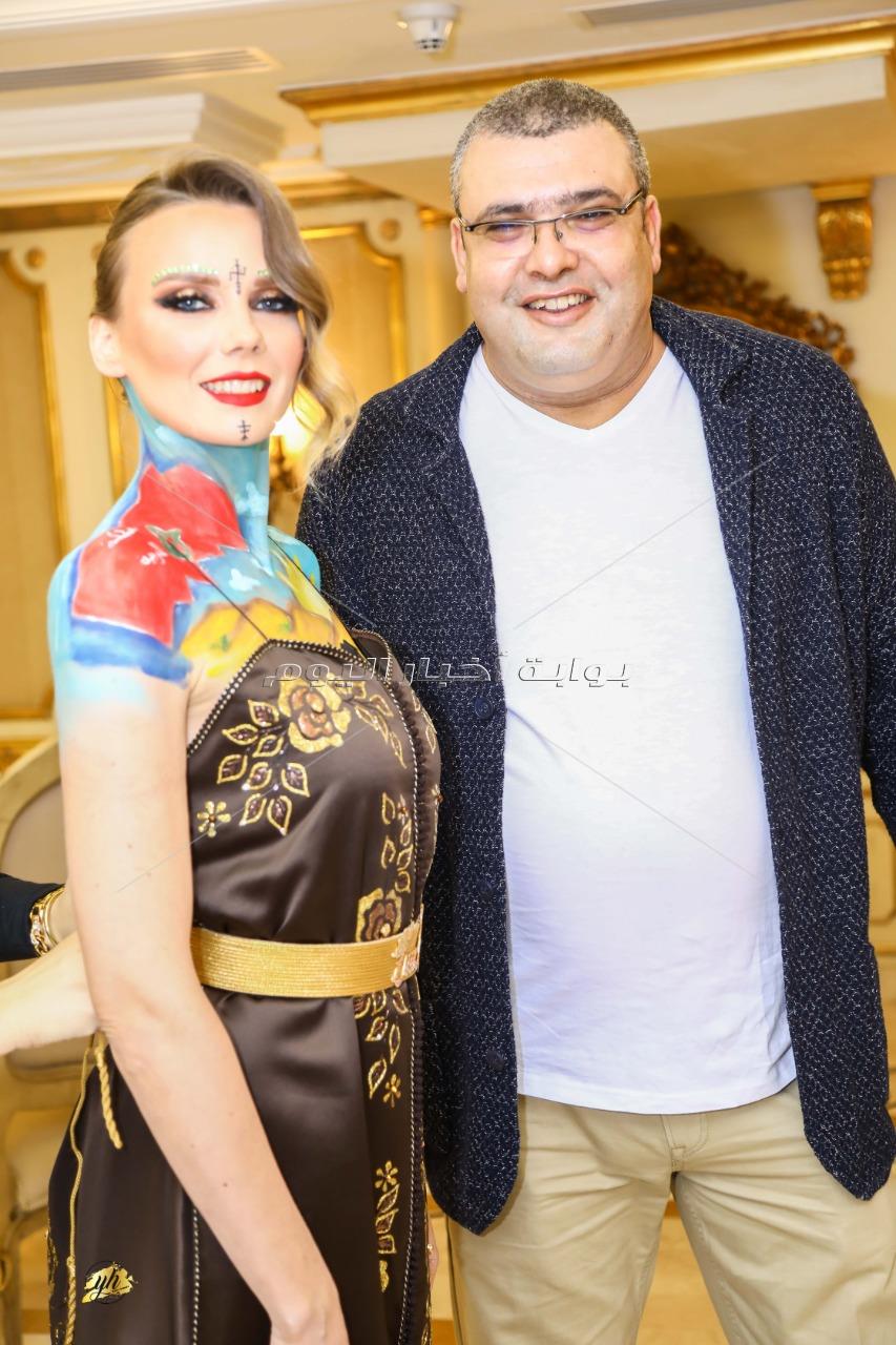  مجموعة "ست الحسن" للمغربي زكي بوملال تبهر حضور ملتقي التعايش