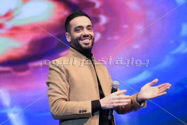  تامر حسني ورامي جمال يُبهران الجمهور على مسرح «3D mapping» يجسد حضارات مص