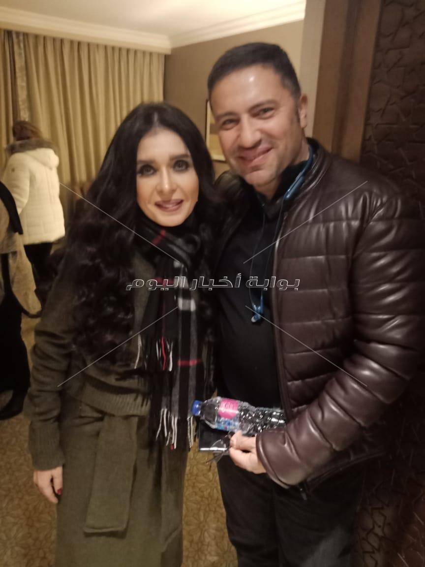  الليثي ودينا يشعلان زفاف «مينا وناردين» بحضور مشاهير الإسكندرية