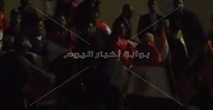 الصور الاولى لعودة 32 صياد مصر من اليمن