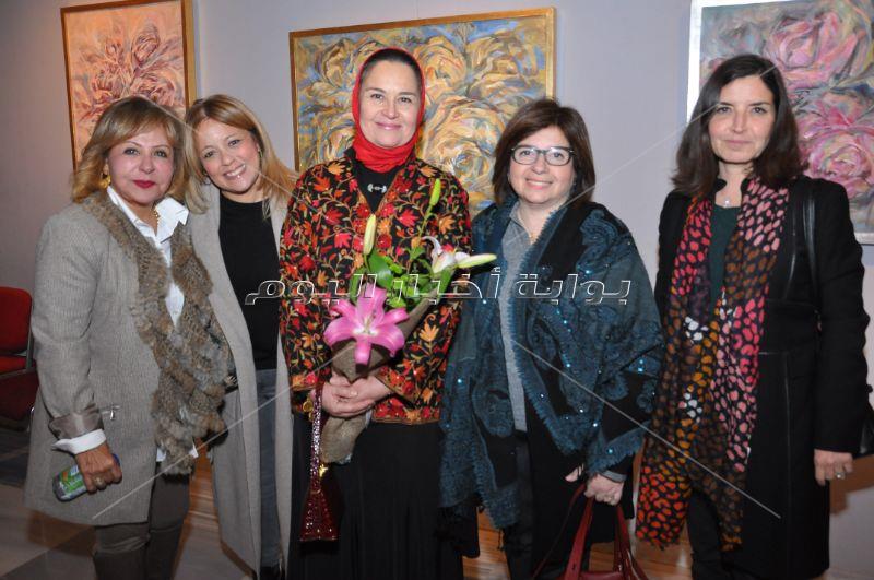 افتتاح معرض الفنانة ثريا رفعت بحضور الإعلامية دعاء فاروق