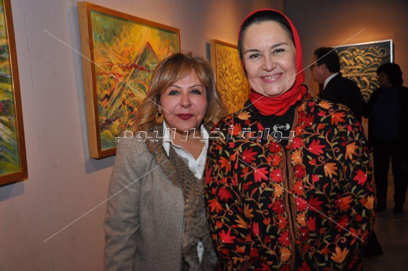 افتتاح معرض الفنانة ثريا رفعت بحضور الإعلامية دعاء فاروق