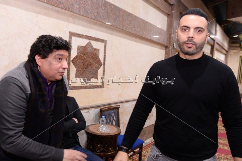 محمد محي وممدوح موسى في عزاء والدة هبة السيسي