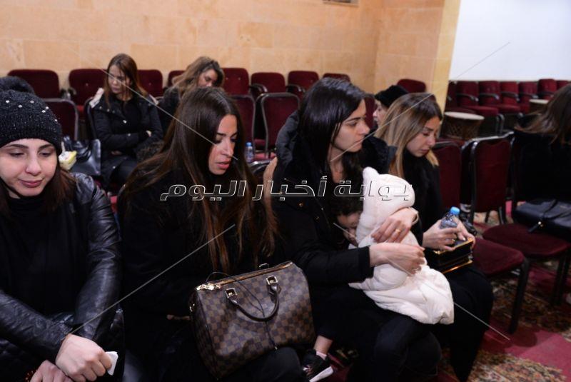 محمد محي وممدوح موسى في عزاء والدة هبة السيسي