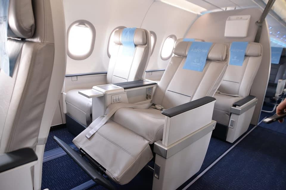 طائرة مصرللطيران الأولى A320 neo بمطار القاهرة